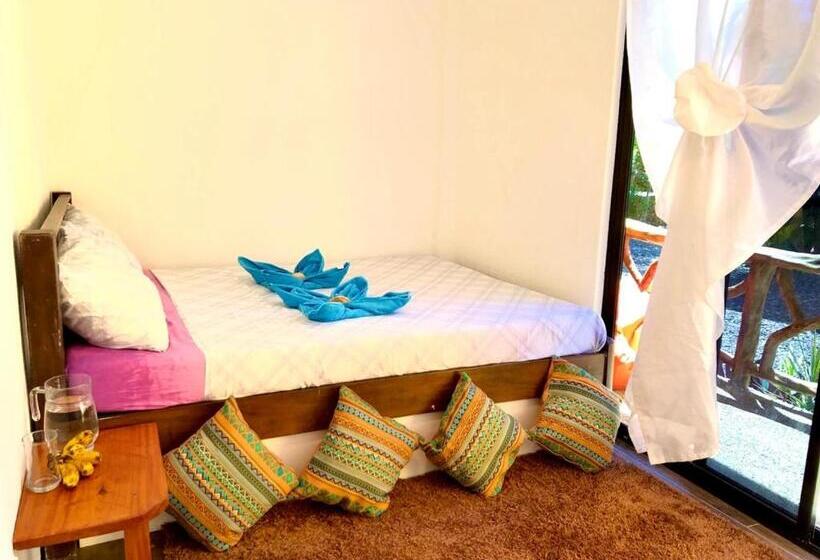 فندق Apo Diver Beach Resort