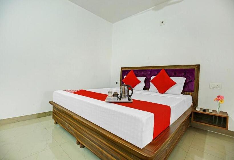 Flagship Hotel Hc Punjab Inn