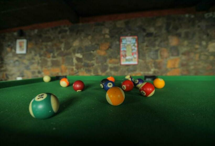 Отель Heavens Gate