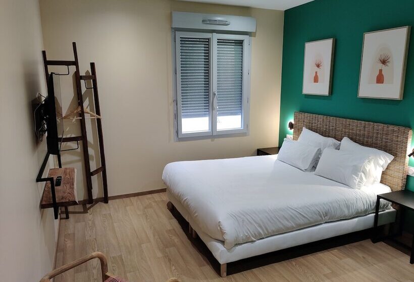 Отель Hôtel De La Tour