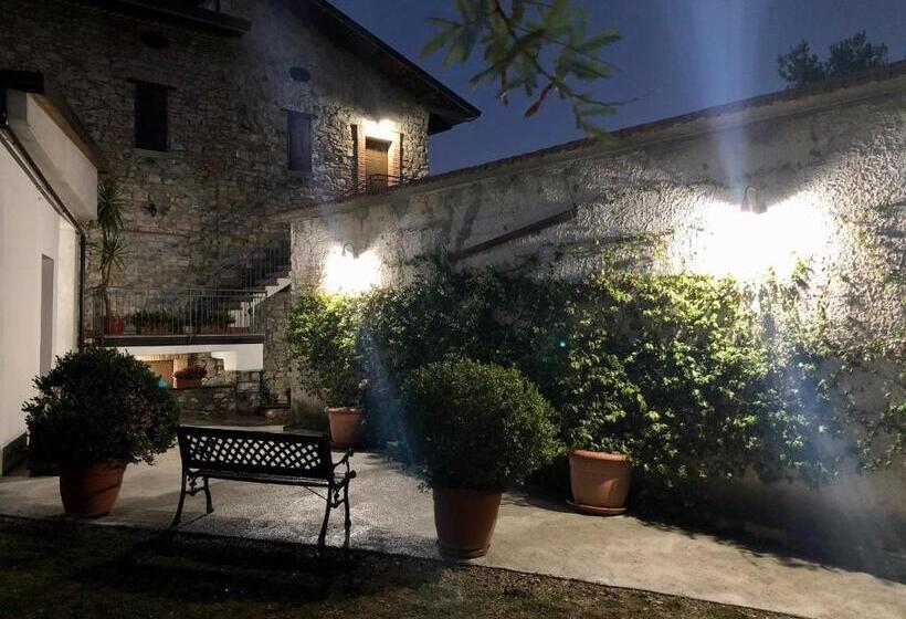 호텔 Il Casolare Degli Alburni