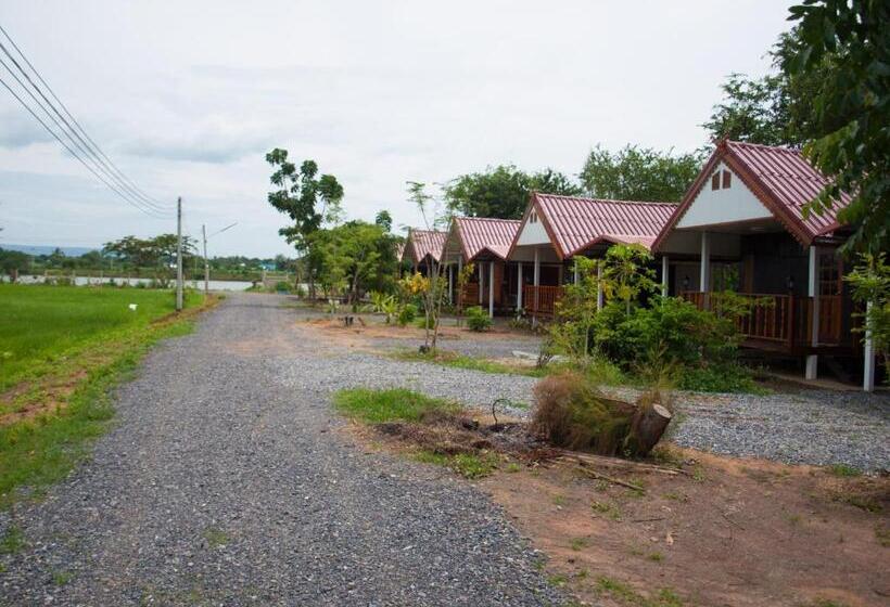 Отель Jamsai Resort