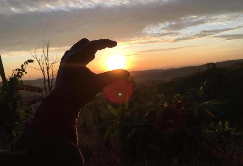 酒店 Khaokhopimphupha Farmstay เขาค้อพิมภูผาฟาร์มสเตย์ ไม่มีไฟฟ้า น้ำจากน้ำตกธรรมชาติ Low Cabon With Sust