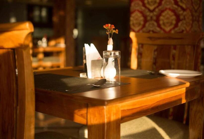 酒店 Kings Regency