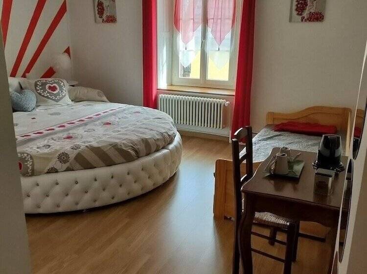 Отель Les Remparts