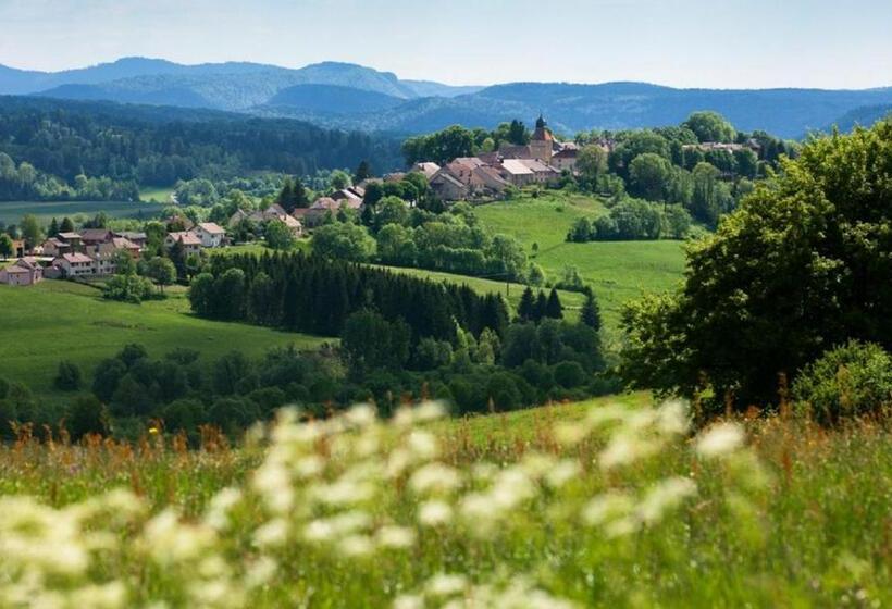 Отель Les Remparts