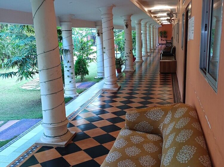 فندق Lilawati S Blue Fox