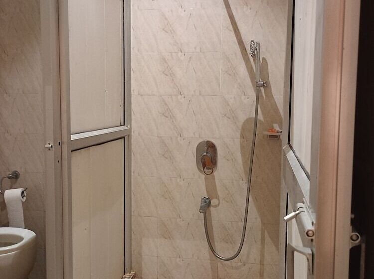 فندق Lilawati S Blue Fox