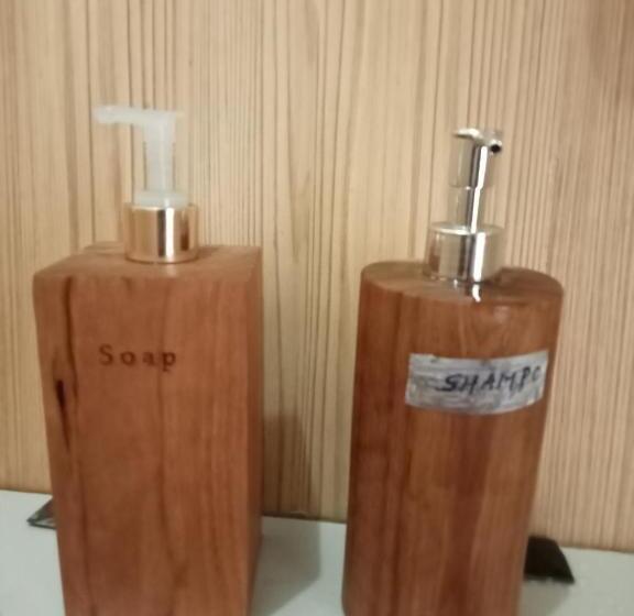 ホテル Moni Mahalika