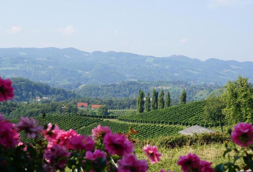 ホテル Mahorko Wein Wellness Wasserbüffel