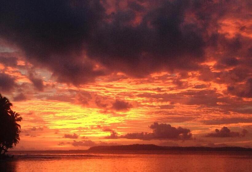 Отель Masokut Surf Camp Siberut Mentawai Surfing Barrels