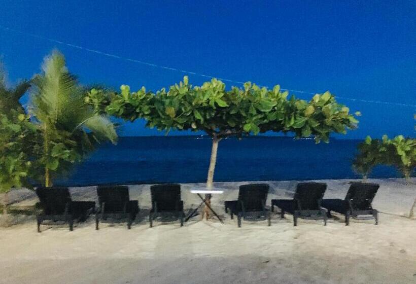 酒店 Maykenn Beach