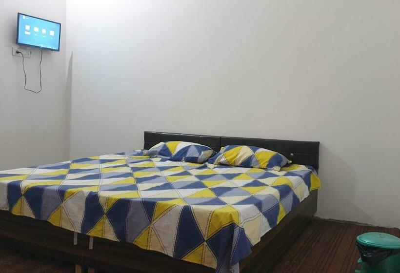 Отель Oyo 70012 Shinestar