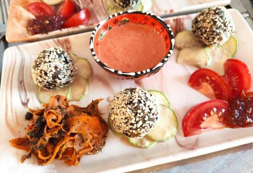 בית מלון כפרי Palace Gokbel