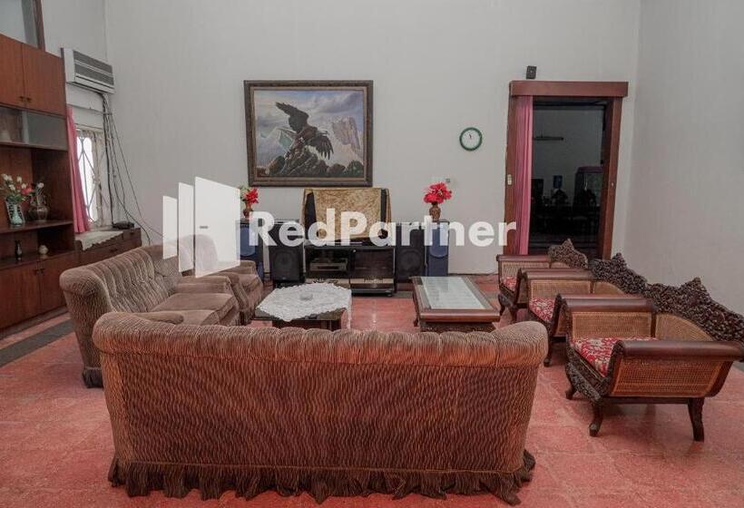 호텔 Rajawali Guest House Mitra Reddoorz