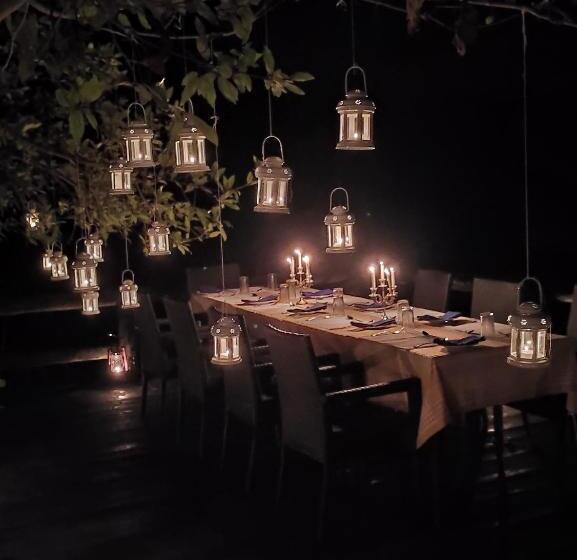 בית מלון כפרי Saccharum Safari Lodge