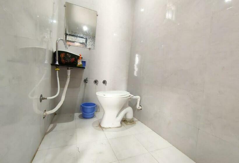 בית מלון כפרי Sardar Rooms