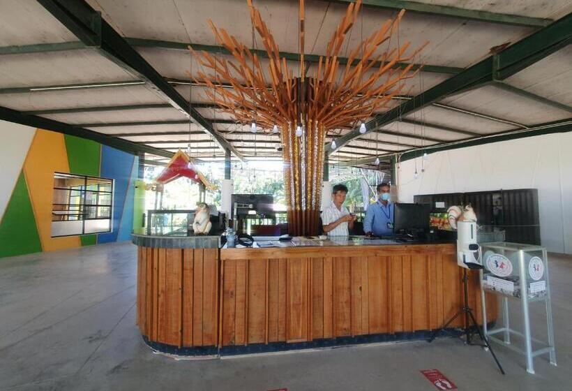 酒店 Shanghai Resort