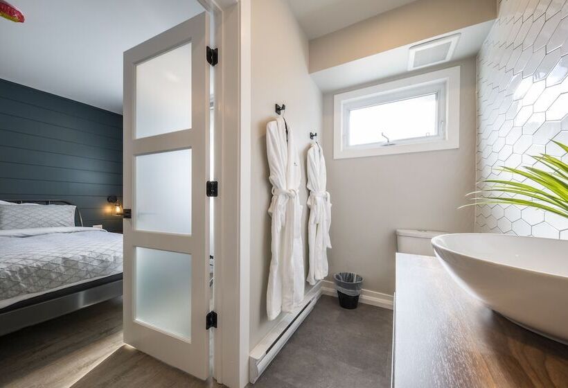 Отель Square Victoria Maison Hôtelière