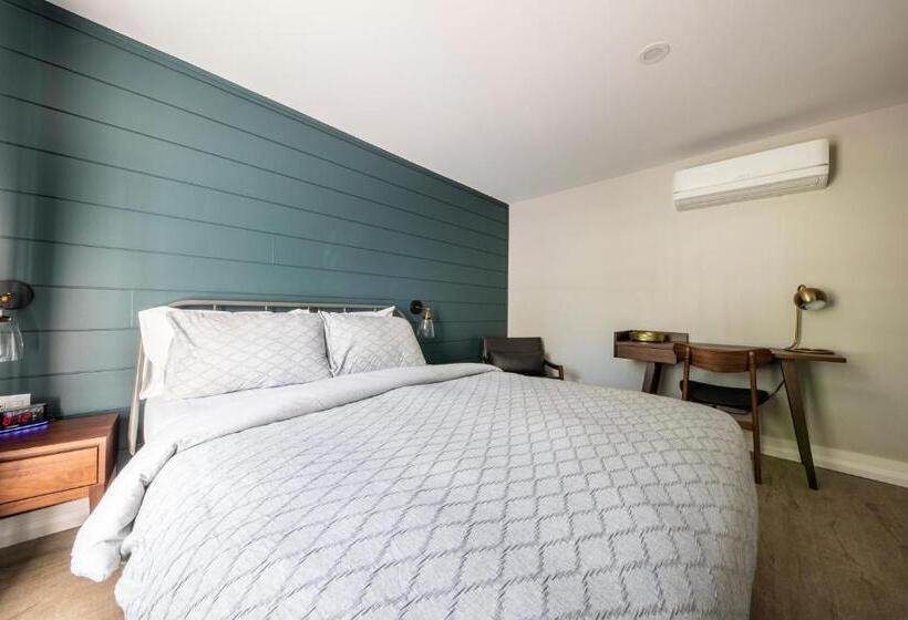 Отель Square Victoria Maison Hôtelière