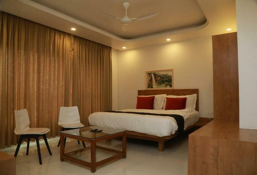 בית מלון כפרי The Orange Flag, Phulambri