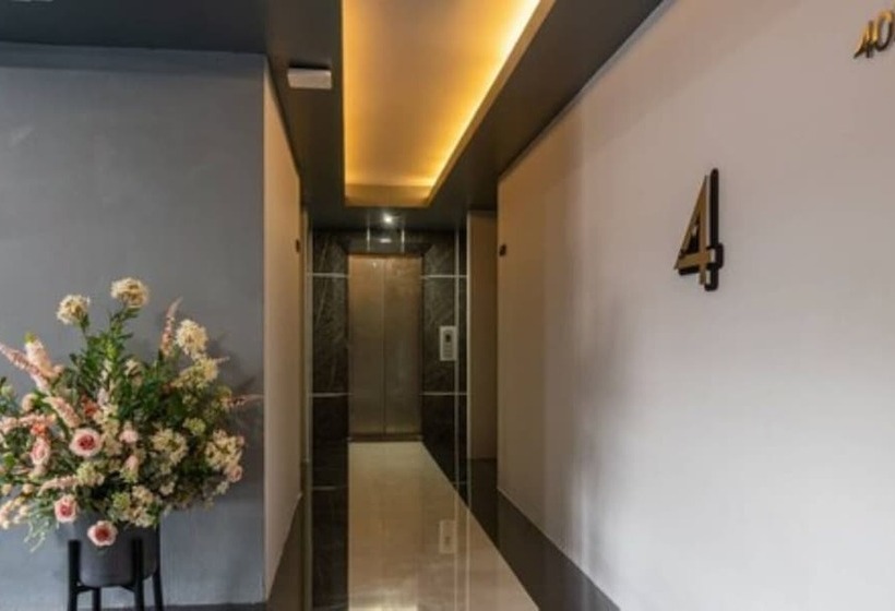 Отель The Ring Border