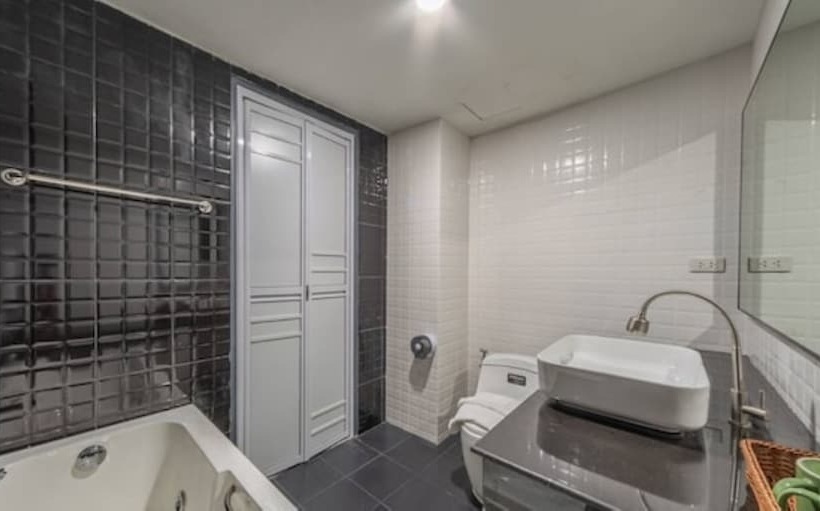 Отель The Ring Border