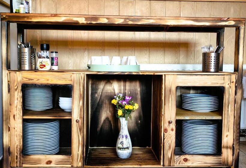 בית מלון כפרי Voinescu House   Natural Living & Eating