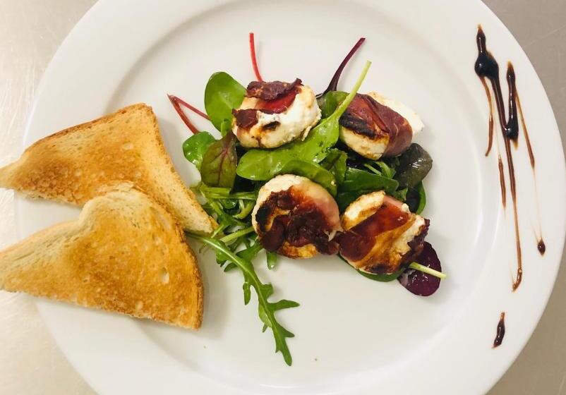 Laguna Hotel & Restaurant