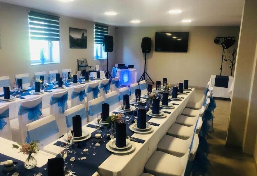 Laguna Hotel & Restaurant