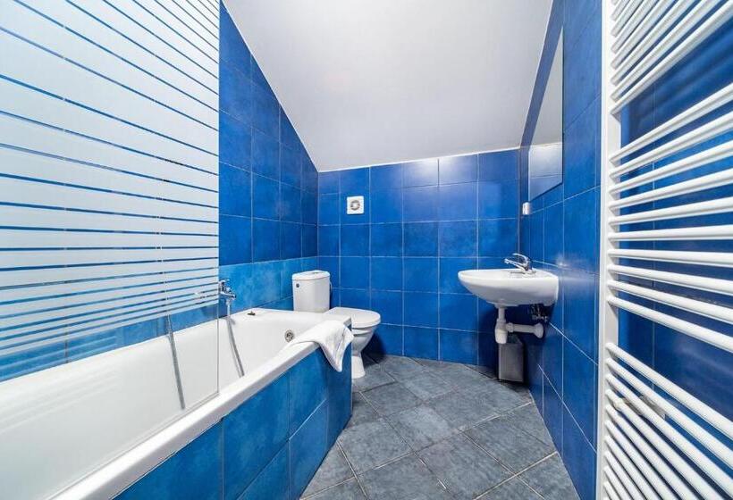 Laguna Hotel & Restaurant