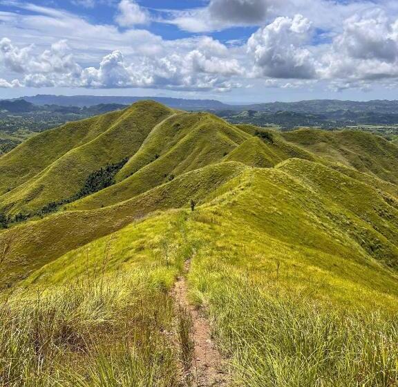 Lhoyjean Garden Hostel