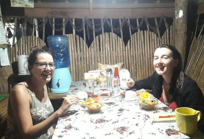 Lhoyjean Garden Hostel