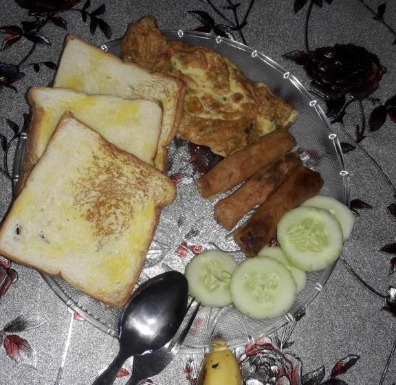 Lhoyjean Garden Hostel