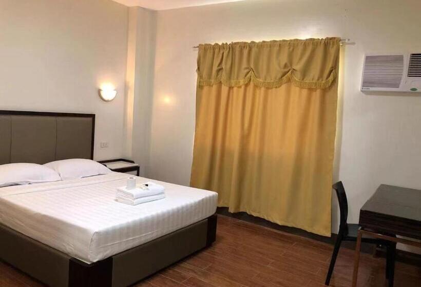 Meaco Royal Hotel  Aparri