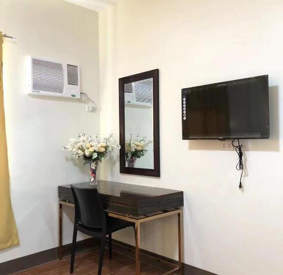 Meaco Royal Hotel  Aparri