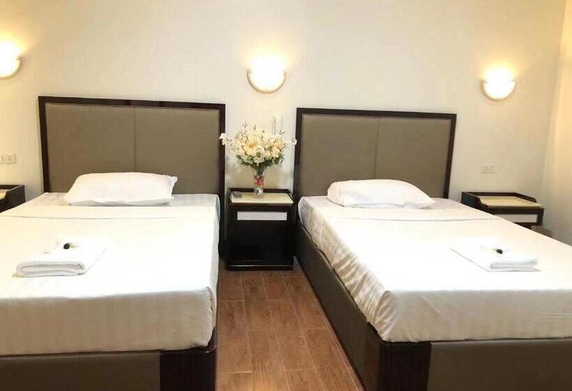 Meaco Royal Hotel  Aparri