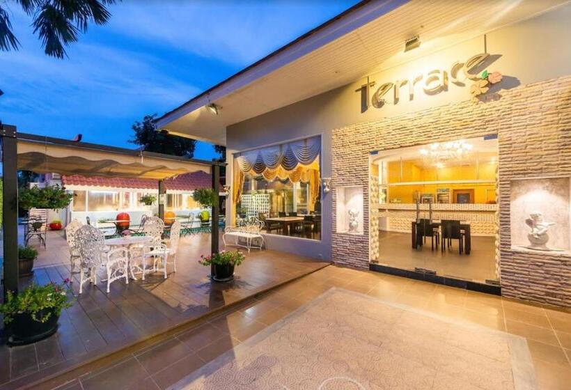 Patra Luxury Hotel Suvarnabhumi