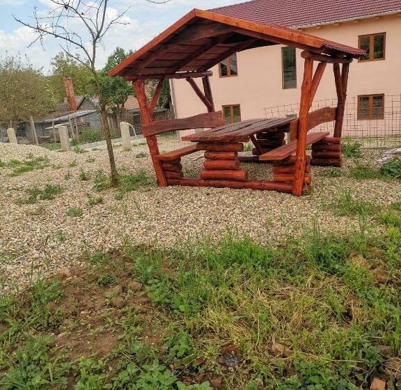 פנסיון Casa Bia Cribo Sannicolau De Munte   Bai Termale