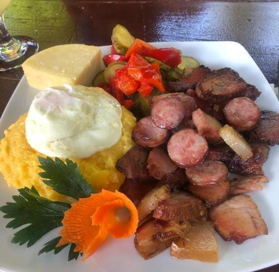 ペンション Casuta Bunicilor Isverna