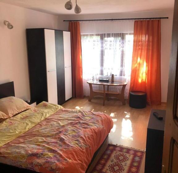 ペンション Casuta Bunicilor Isverna