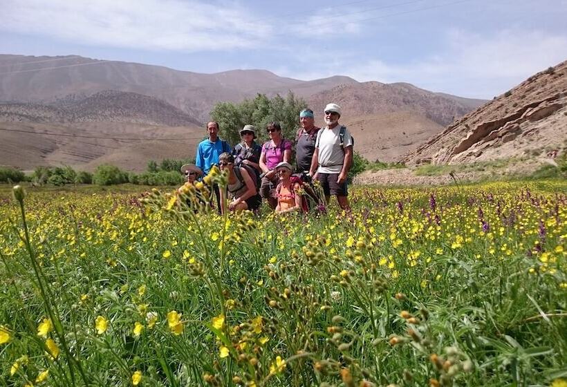 پانسیون Room In Guest Room   Gîte Tawada   Happy Valley   Room For 4 People