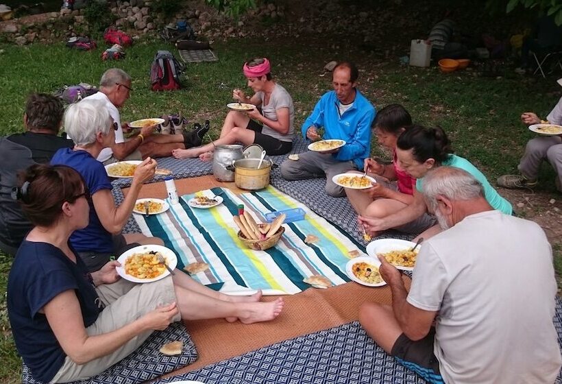 پانسیون Room In Guest Room   Gîte Tawada   Happy Valley   Room For 4 People