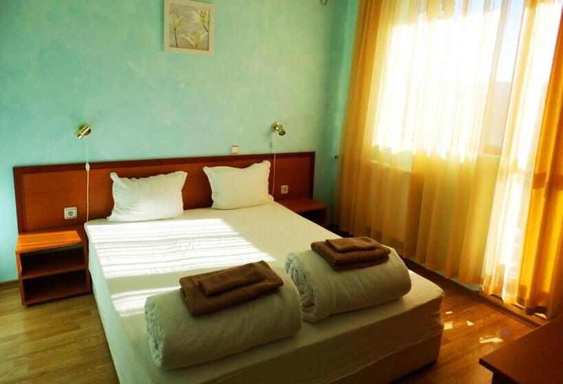 פנסיון Guest House Misha