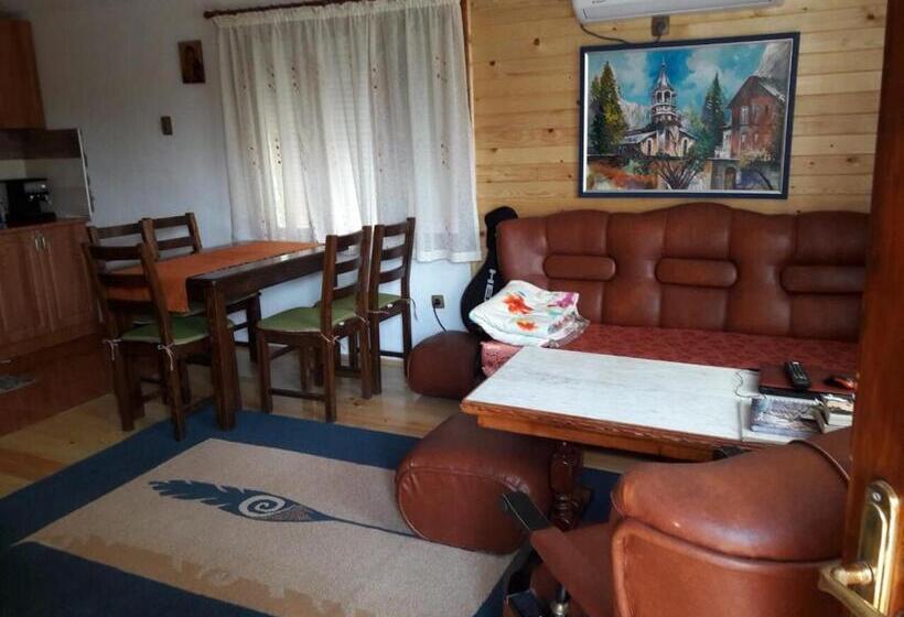 펜션 Guest House „ Mountain Rest“