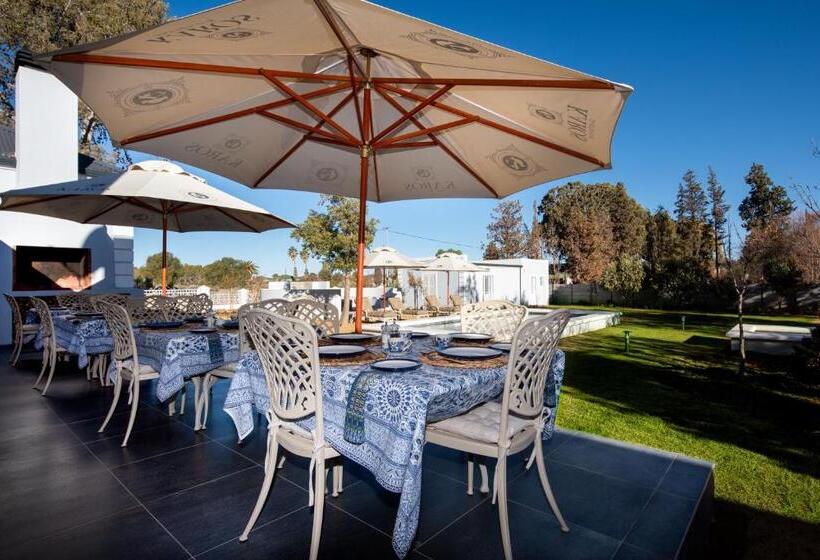 פנסיון Karos Gastehuis