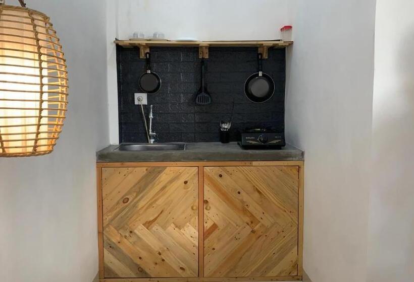 פנסיון Kenan Cottage