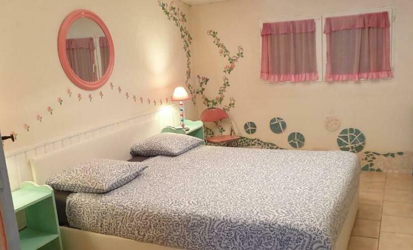 펜션 La Maison Mosaic Medoc   Gîtes