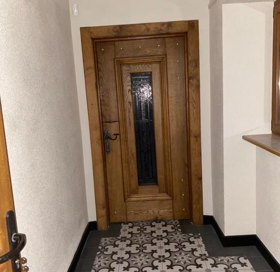 بنسيون L’aile Droite Du Château