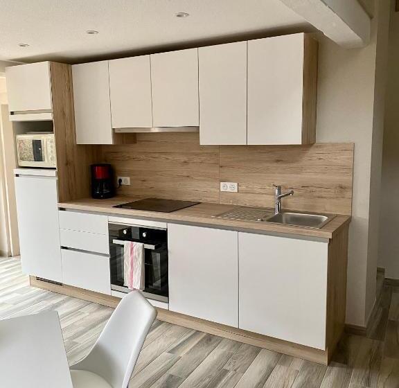 بنسيون L’aile Droite Du Château